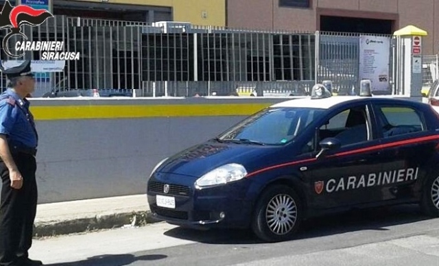Siracusa, evade ripetutamente domiciliari: finisce in carcere