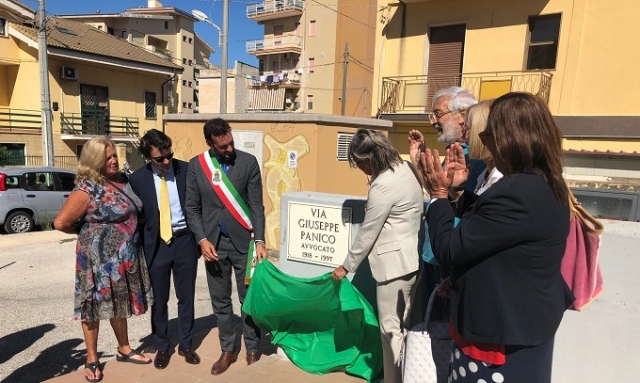 Siracusa, intitolata una strada a Giuseppe Panìco: scoperta la targa