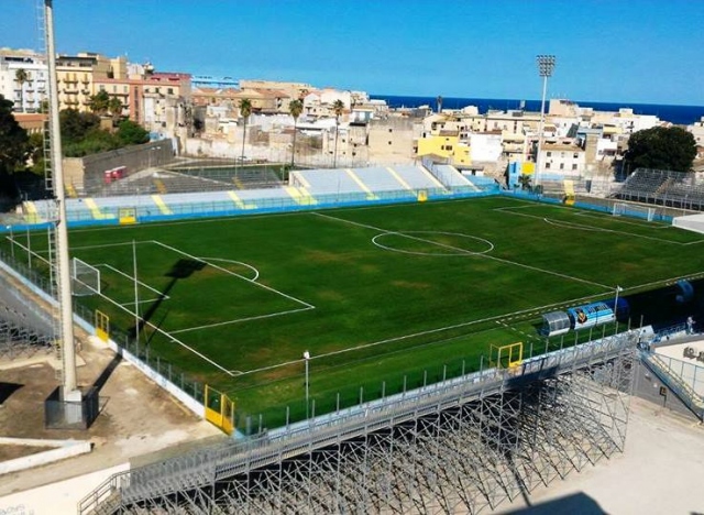 Il Siracusa calcio torna ad allenarsi allo stadio De Simone, ma si gioca a porte chiuse