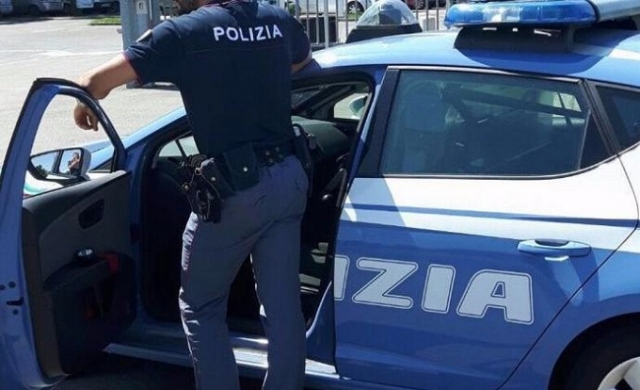 Siracusa, evade i domiciliari ed esplode colpi d’arma da fuoco contro la finestra dell’ex suocera: arrestato