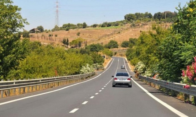 Ragusa-Catania, il vice ministro Cancelleri rassicura sulla sua realizzazione: "Si farà e sarà senza pedaggio"