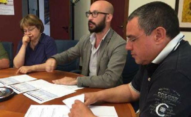 Siracusa, stipendi in continuo ritardo: protestano i lavoratori della Solesi