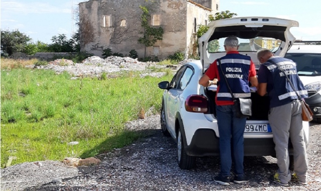 Siracusa, materiale di risulta ed  eternit abbandonati dietro la Chiesa di San Metodio: sequestro preventivo. VIDEOINTERVISTA E FOTO