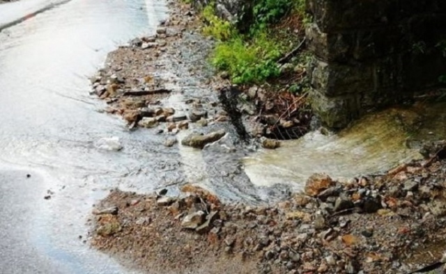 Canicattini Bagni, detriti in strada: chiusa Contrada Scocciacoppole