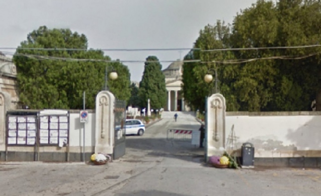Siracusa, riattivato il semaforo all'ingresso del Cimitero