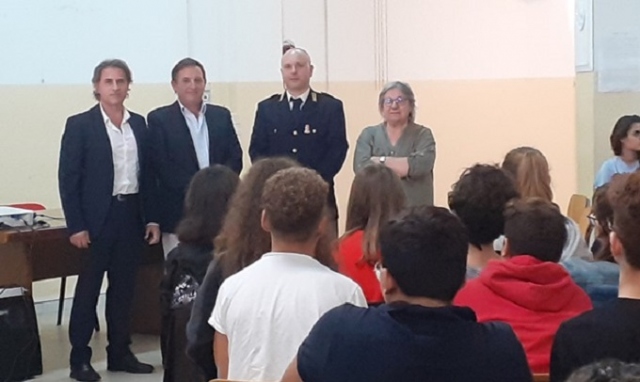 Siracusa, la Polizia incontra gli studenti del Liceo Quintiliano