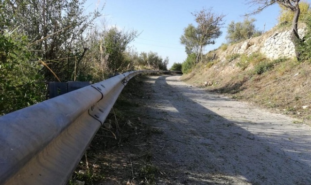 Siracusa, completati i lavori di diserbo in via Ascari vicino al sottopassaggio