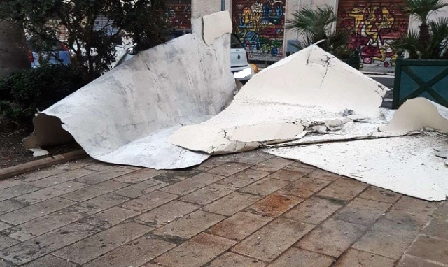 Siracusa, distacco della facciata della biblioteca comunale: Grienti "Necessario censimentodi tutti i palazzi"