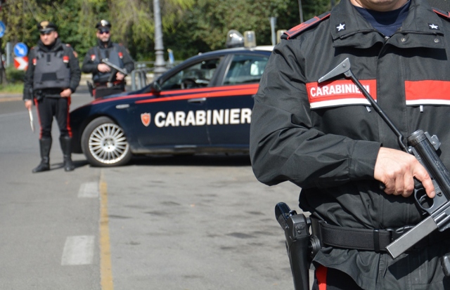 Carabinieri-Poliziotti