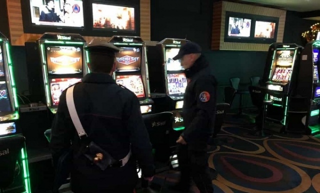 Siracusa, pc destinato a giochi fuori norma: sanzione per oltre 10mila euro al gestore di una sala