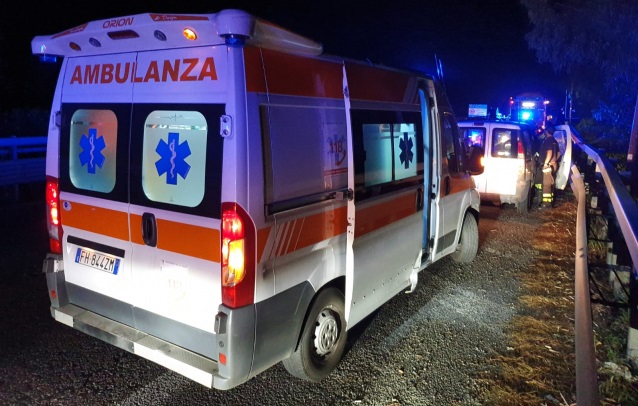 Friuli, 16enne prende l'auto della madre e si schianta