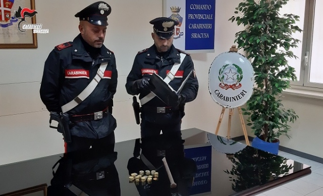 Siracusa, tenta di rubare l'incasso delle macchinette di snack all'Ospedale Umberto I: arrestato un minore