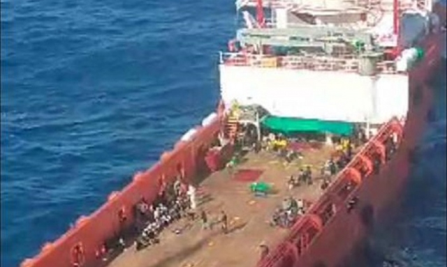 Pozzallo, arrivata l'Asso Trenta con 151 migranti