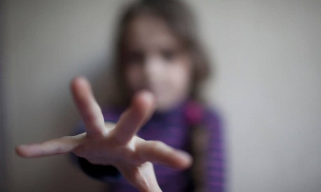 Nel Siracusano, faceva prostituire i figli per denaro: rinviata a giudizio la madre e due uomini