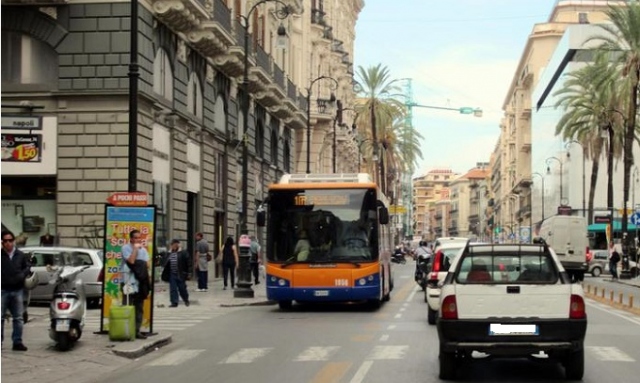 Palermo, autobus gratis per chi paga le tasse