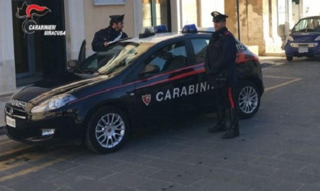 Villasmundo, viola le misure cautelare e finisce ai domiciliari