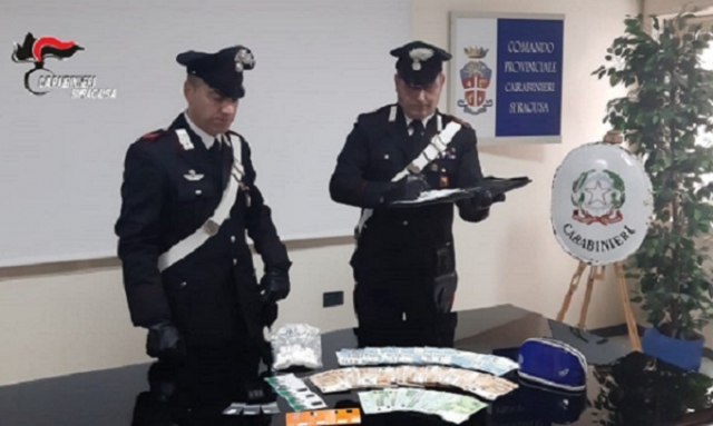 Siracusa, sorpreso in auto con 100 grammi di cocaina: in manette 44enne