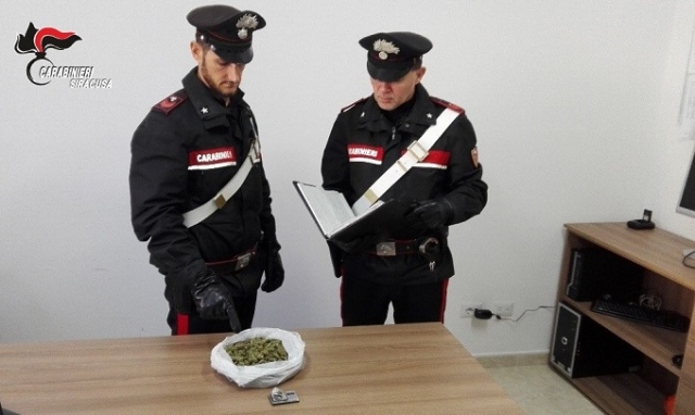 Augusta, in casa 181 grammi di marijuana: arrestato un 35enne
