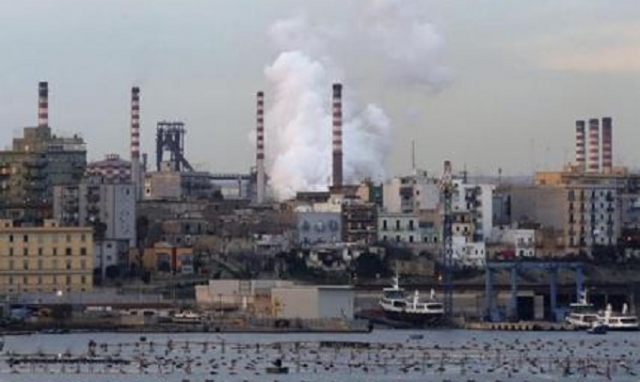 ArcelorMittal rescinde l'accordo per l'Ilva, allarme dei sindacati