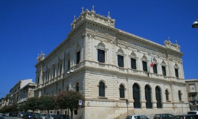 Il presidente Piscitello: "Collaborazione o dimissioni dalla Camera di Commercio Siracusa-Ragusa-Catania"
