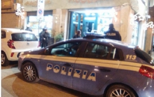 Siracusa, monili in argento e varia bigiotteria nel garage della donna che ieri avrebbe tentato rapina in gioielleria