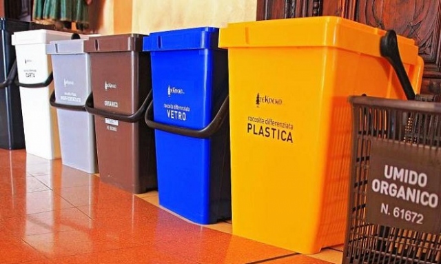 Siracusa, raccolta differenziata: è possibile ritirare i mastelli anche in via Elorina