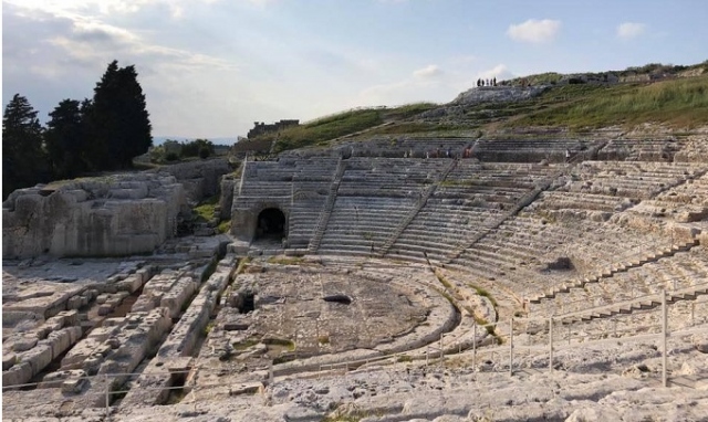Siracusa, Teatro greco: da settembre scorso vietato calpestare i gradoni della cavea