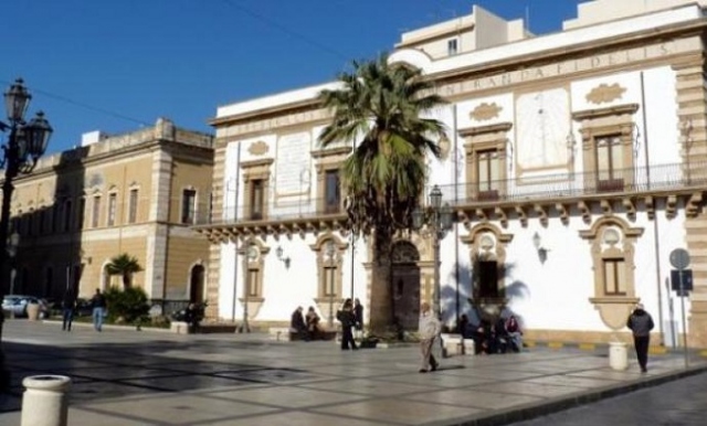 Siracusa, i sindacati: "Si approvi subito il consuntivo per stabilizzare i dipendenti comunali"