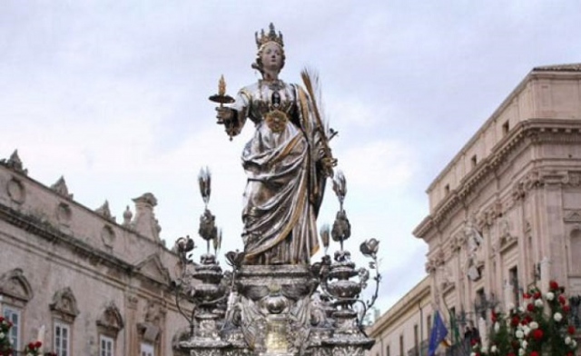 Siracusa, processione Santa Lucia: modifiche alla viabilità