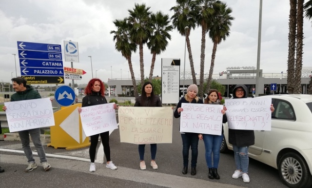 Siracusa, bloccato l'ingresso del centro commerciale di contrada Fusco: 74 persone a rischio posto di lavoro