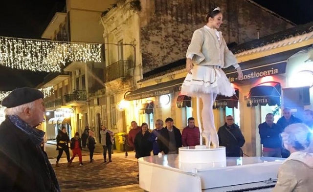 Priolo Gargallo, un carillon vivente in piazza Quattro Canti scalda l'atmosfera