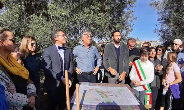 Siracusa, è nato il Bosco delle Troiane: cominciata la messa a dimora di 1.000 piantine di leccio