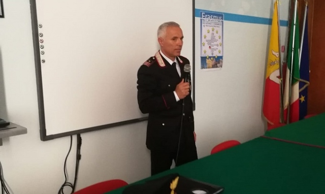 Siracusa, i Carabinieri incontrano gli studenti del Rizza