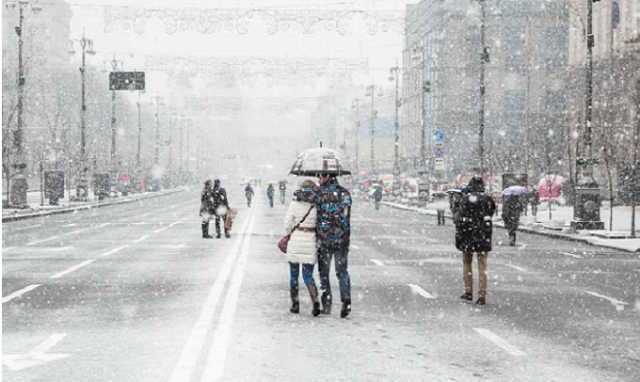 Maltempo: nevica al nord, scuole chiuse a Roma e Napoli
