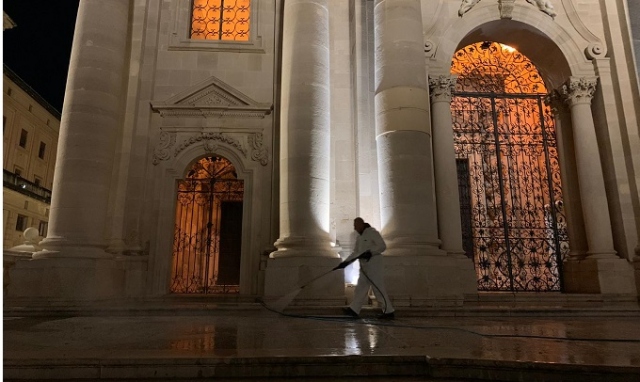 Siracusa, completato il diserbo delle strade della Borgata e di Ortigia