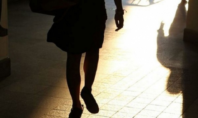 Siracusa, perseguita ex compagna: ai domiciliari un 41enne