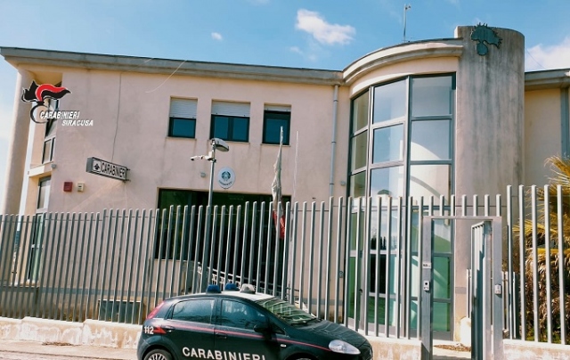 Ferla, studenti dell’Istituto Comprensivo Valle dell’Anapo in visita dai Carabinieri