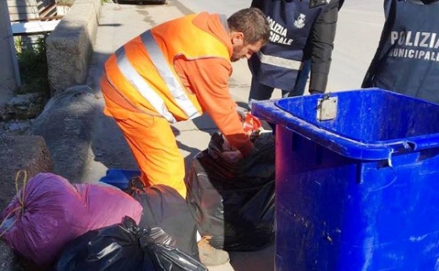 Noto, rifiuti abbandonati: i cittadini potranno inviare segnalazioni al Comune