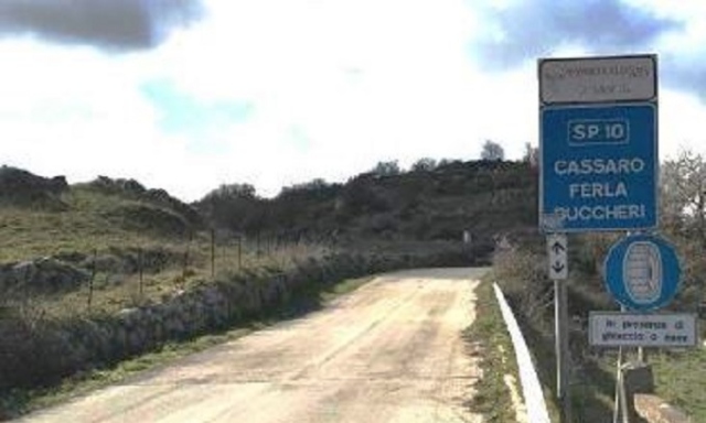 Siracusa risorse continua il diserbo lungo le strade provinciali