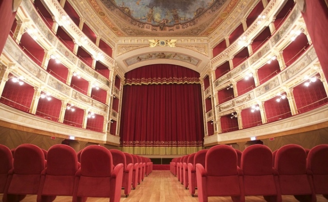 Siracusa accelera su cultura, nasce Museo del Cinema: pubblicato nuovo bando per la gestione del Teatro comunale. VIDEO