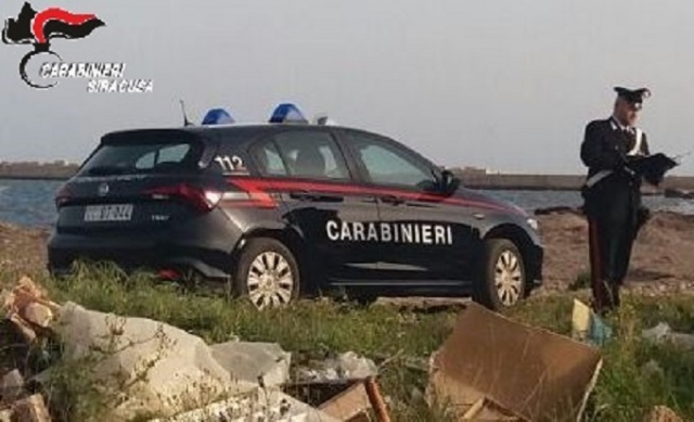 Portopalo di Capo Passero, avrebbe provocato un grosso incendio: denunciato