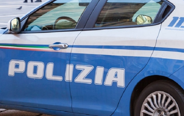 Siracusa, possesso ingiustificato di oggetto atto ad offendere e furto di energia: denunciati in due