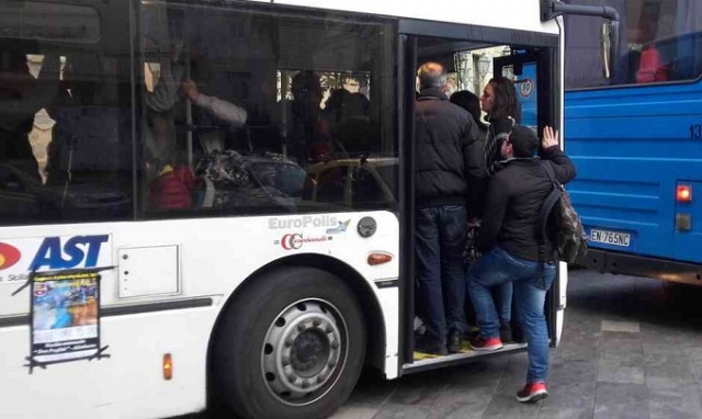 Canicattini Bagni, in ritardo stampa abbonamenti studenti: si viaggia con quelli di gennaio