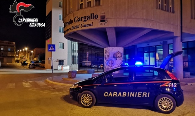 Priolo, evade di continuo i domiciliari: finisce definitivamente in carcere