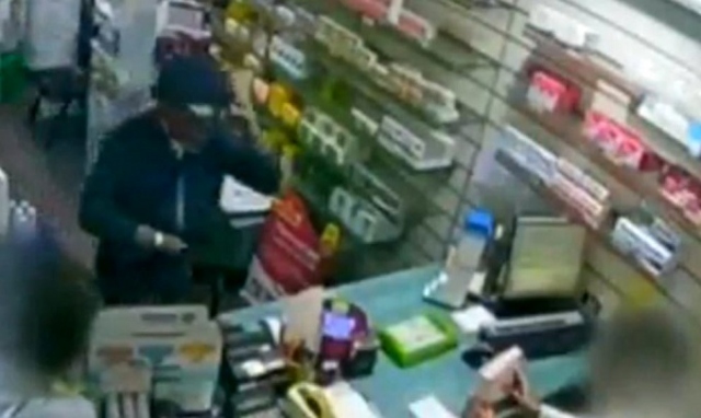 Siracusa, rapina in una farmacia di Grottasanta: in azione un uomo armato di punteruolo