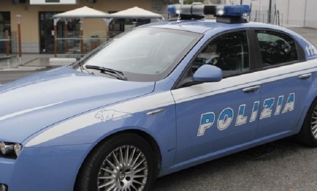 Siracusa, somministra bevande alcoliche ad un uomo in stato di ubriachezza: denunciato
