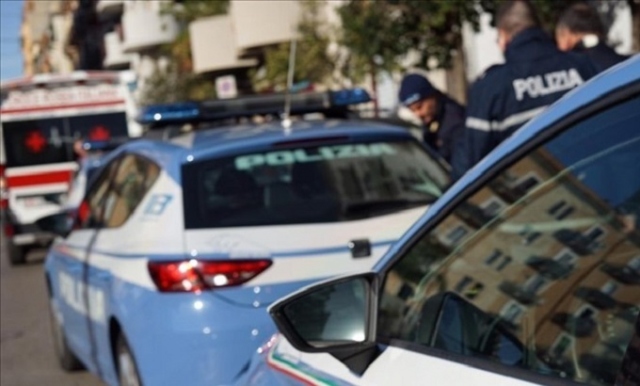 Siracusa, minaccia di buttarsi nel vuoto: uomo 35enne salvato dalla Polizia di Stato