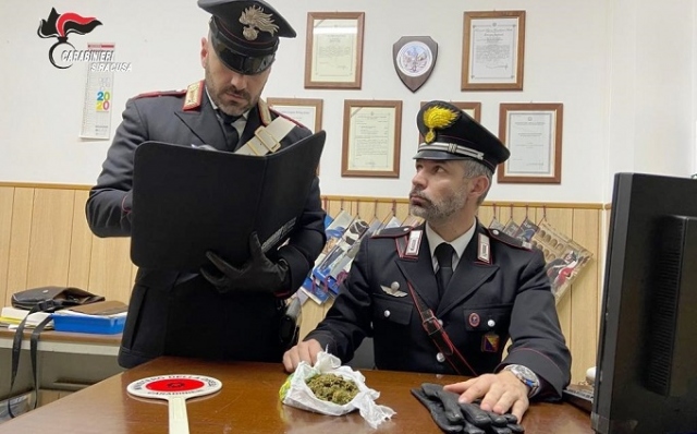 Rosolini, nascondeva marijuana in casa: arrestato 46enne