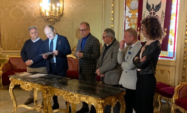 Noto, ha giurato il nuovo assessore Vincenzo Schemmari: a lui Urbanistica e Igiene urbana