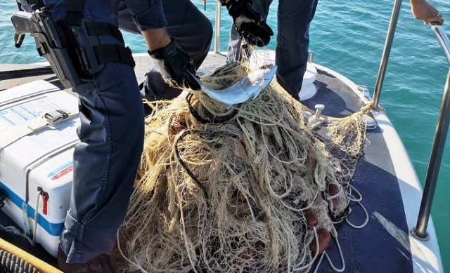 Augusta, reti in porto e pesca di frodo: sanzioni e sequestri